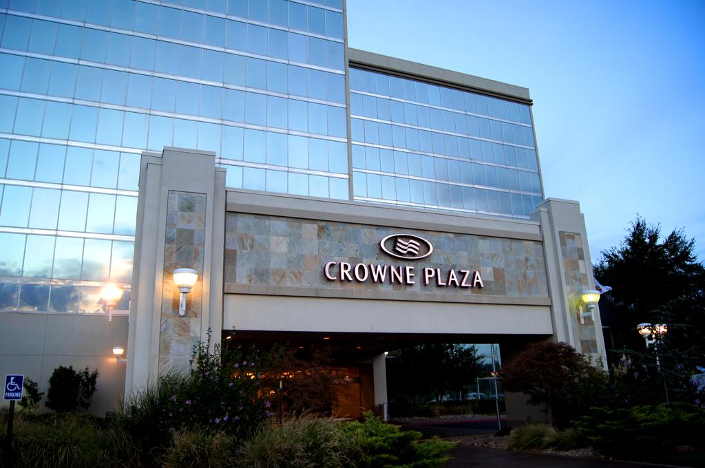 Crowne Plaza Tulsa Southern Hills