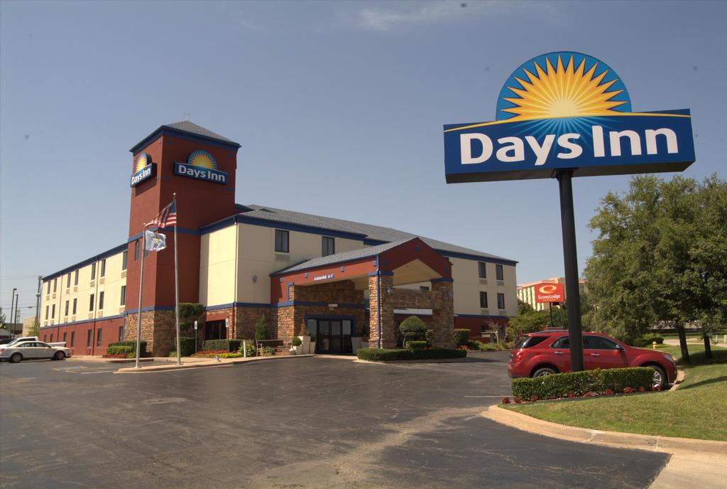 Days Inn Tulsa Central