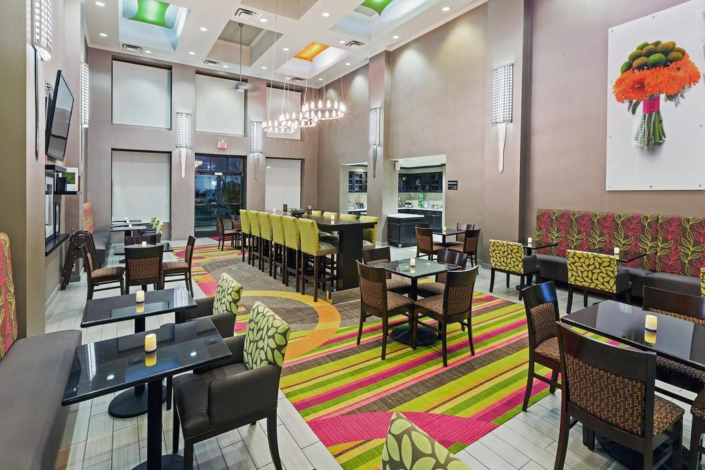 Hampton Inn and Suites Tulsa-Woodland Hills