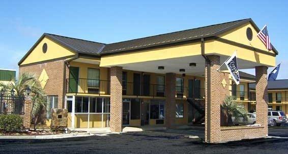 Travelers Inn and Suites Sumter