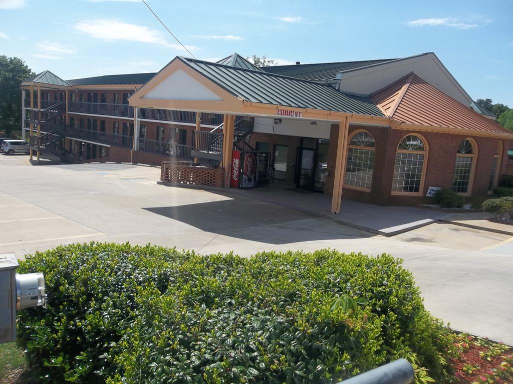 Econo Lodge Acworth