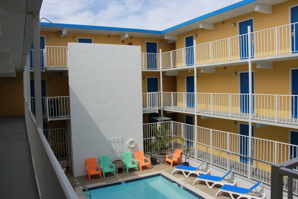 Seaside Inn and Suites