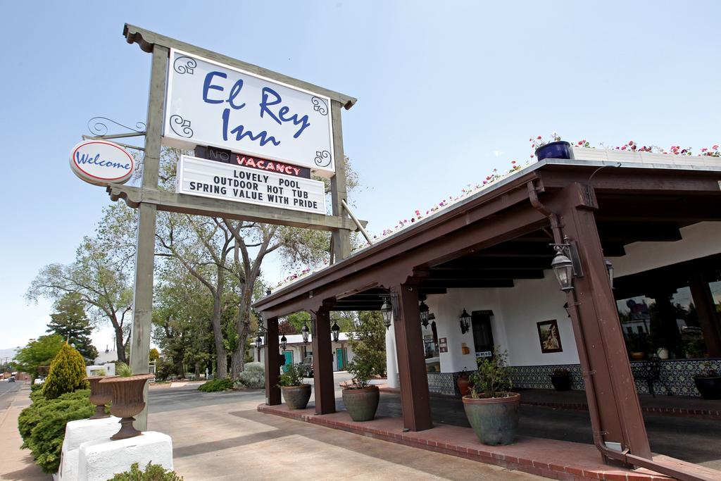 El Rey Inn