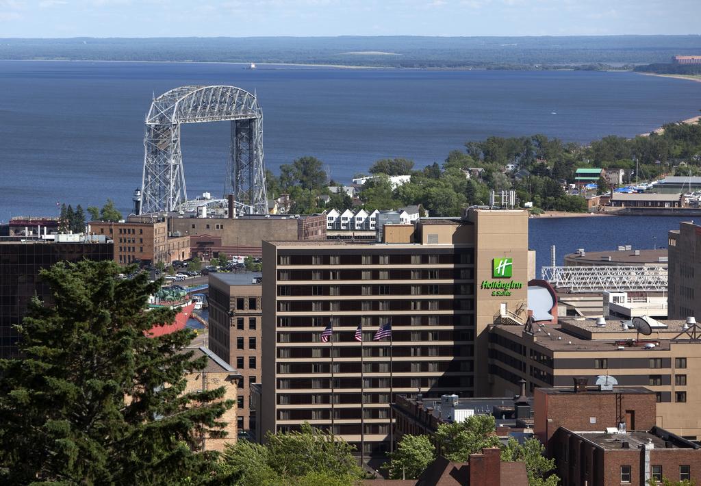 Holiday Inn and Suites Duluth-Downtown