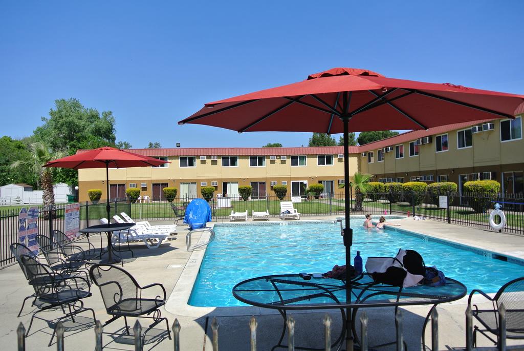 Riverbank Inn Red Bluff South of Redding