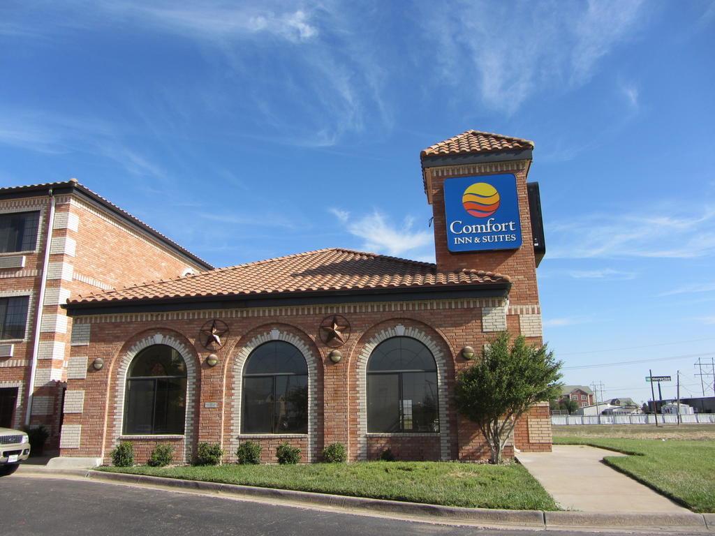 Comfort Inn and Suites Medical West