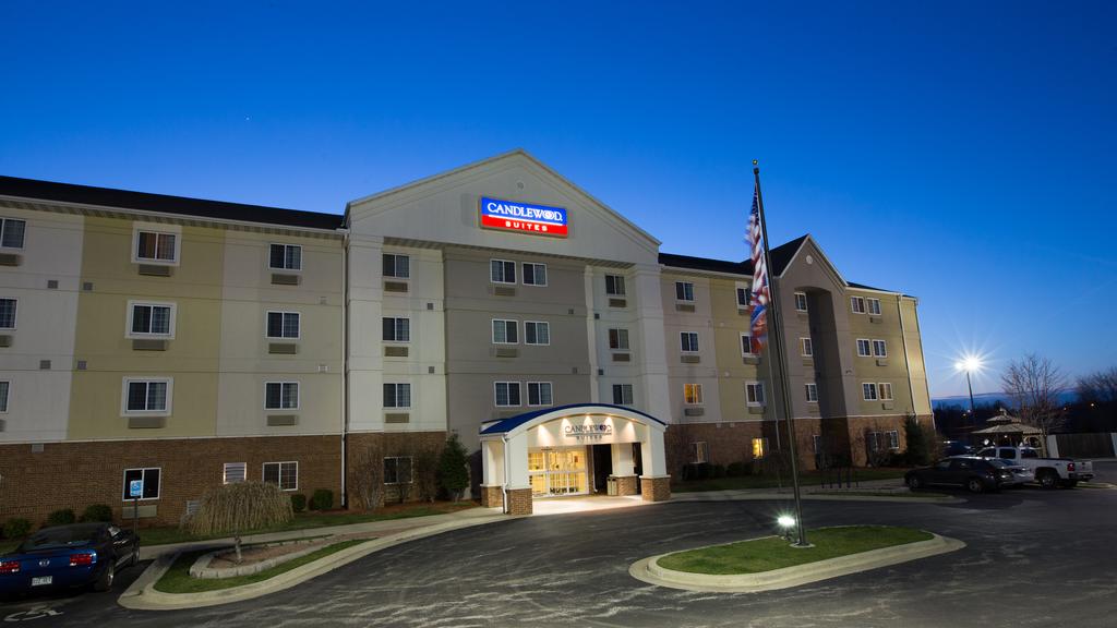 Candlewood Suites South