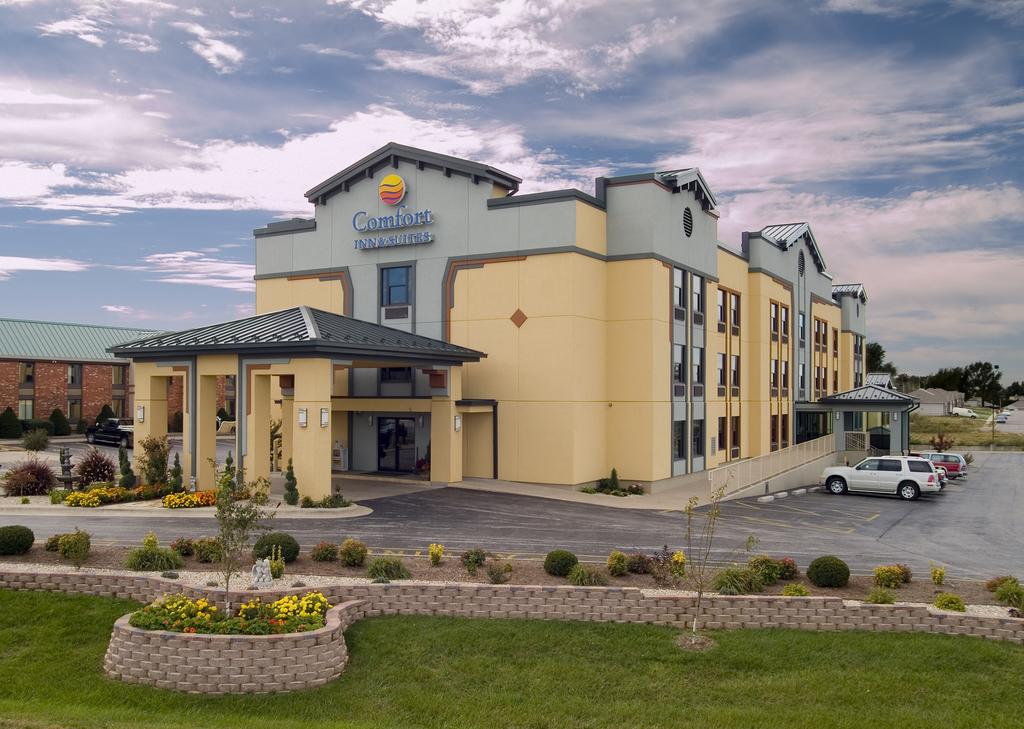 Comfort Inn and Suites Springfield I-44