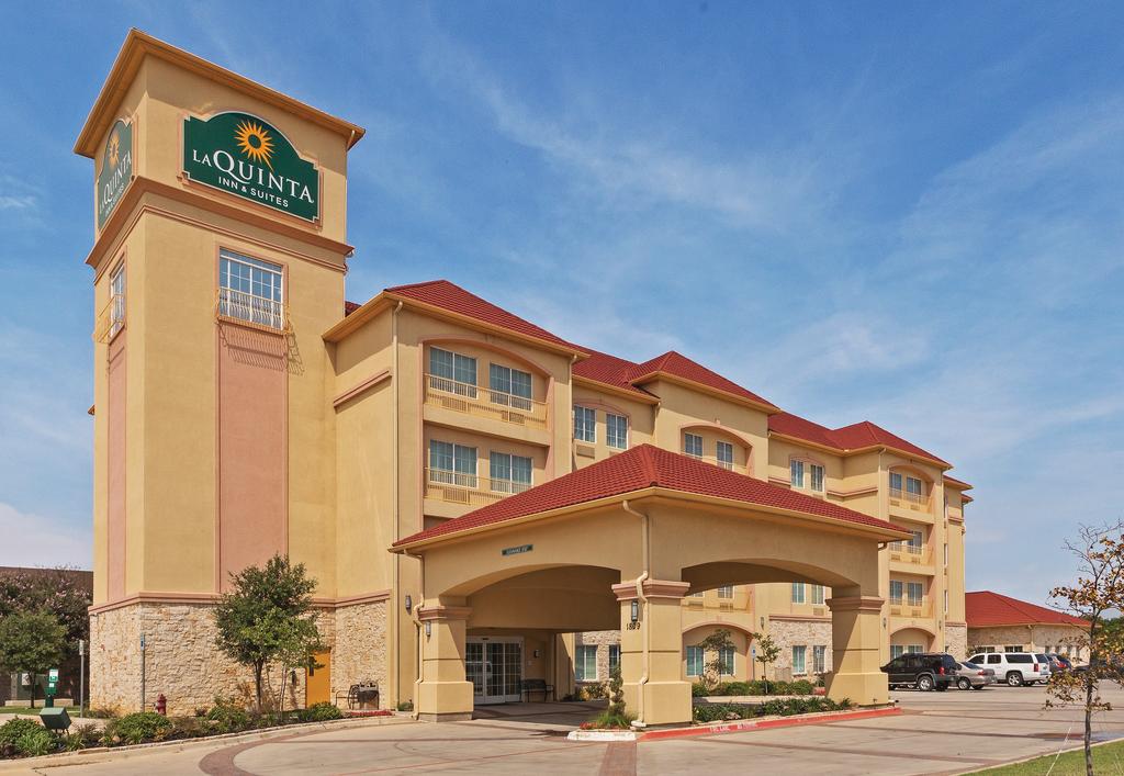 La Quinta Inn and Suites DFW Airport West - Bedford