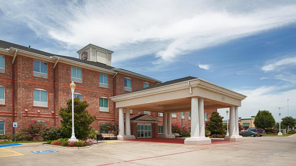 BEST WESTERN PLUS Waxahachie Inn and Suites