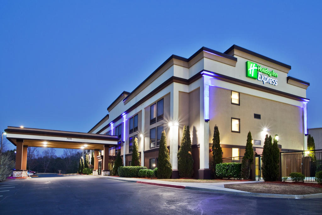 Holiday Inn Exp Peachtree Corn