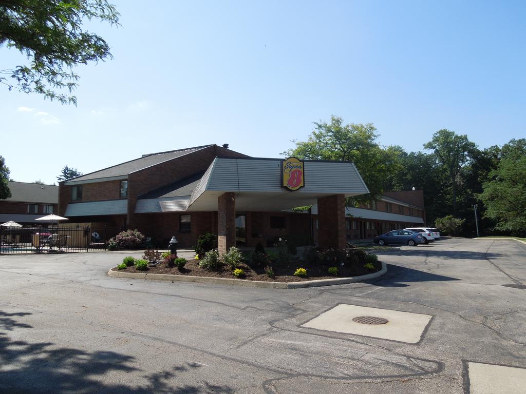 Super 8 Beachwood Cleveland Area