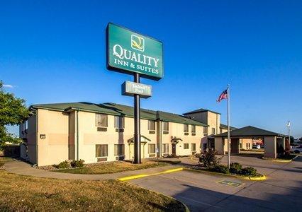 Quality Inn and Suites Altoona- Des Moines