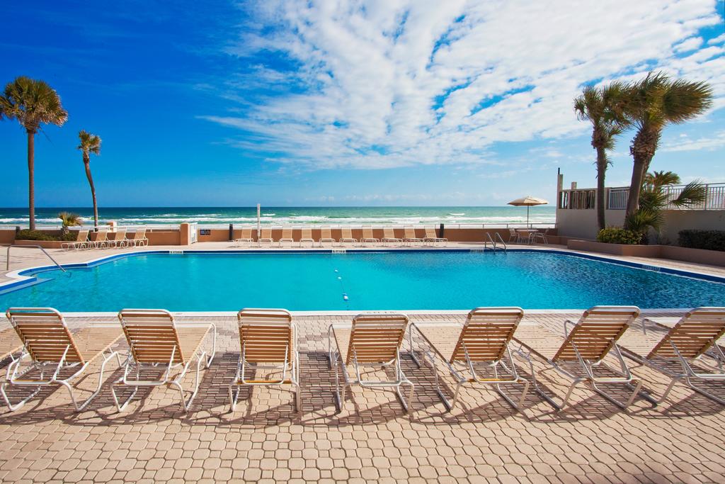 Holiday Inn Hotel and Suites Oceanfront Resort