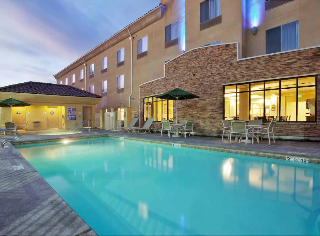 Holiday Inn Express Merced