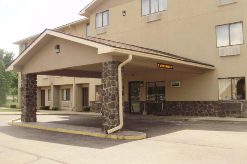 Allegheny Inn and Suites