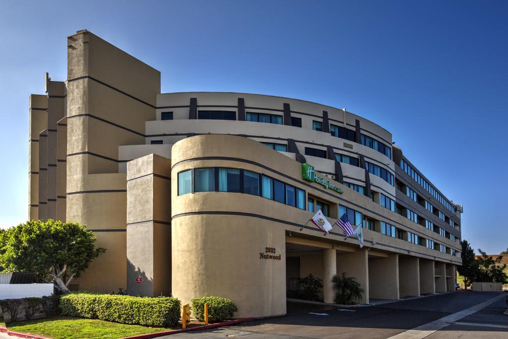 Holiday Inn Suites Anaheim