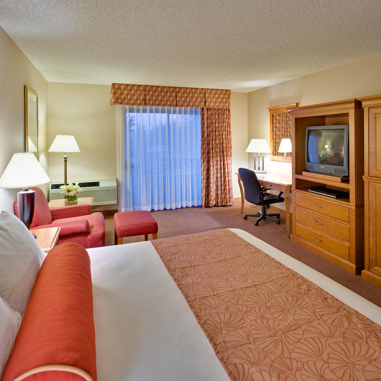 Best Western Plus Oak Harbor Hotel and Conference Center