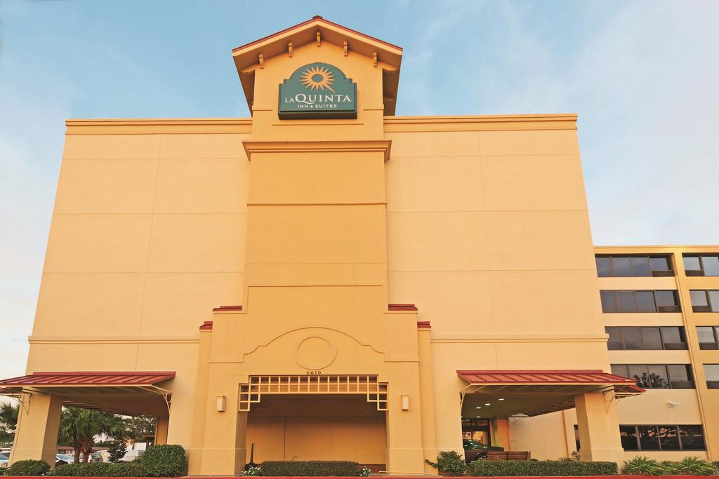 La Quinta Inn and Suites New Orleans Airport