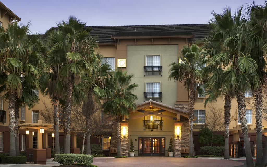 Larkspur Landing Folsom - an All-Suite Hotel