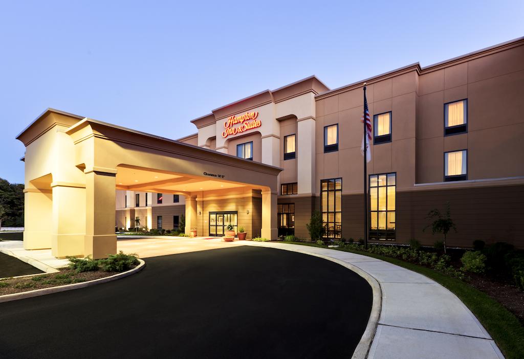 Hampton Inn and Suites Mahwah - NJ