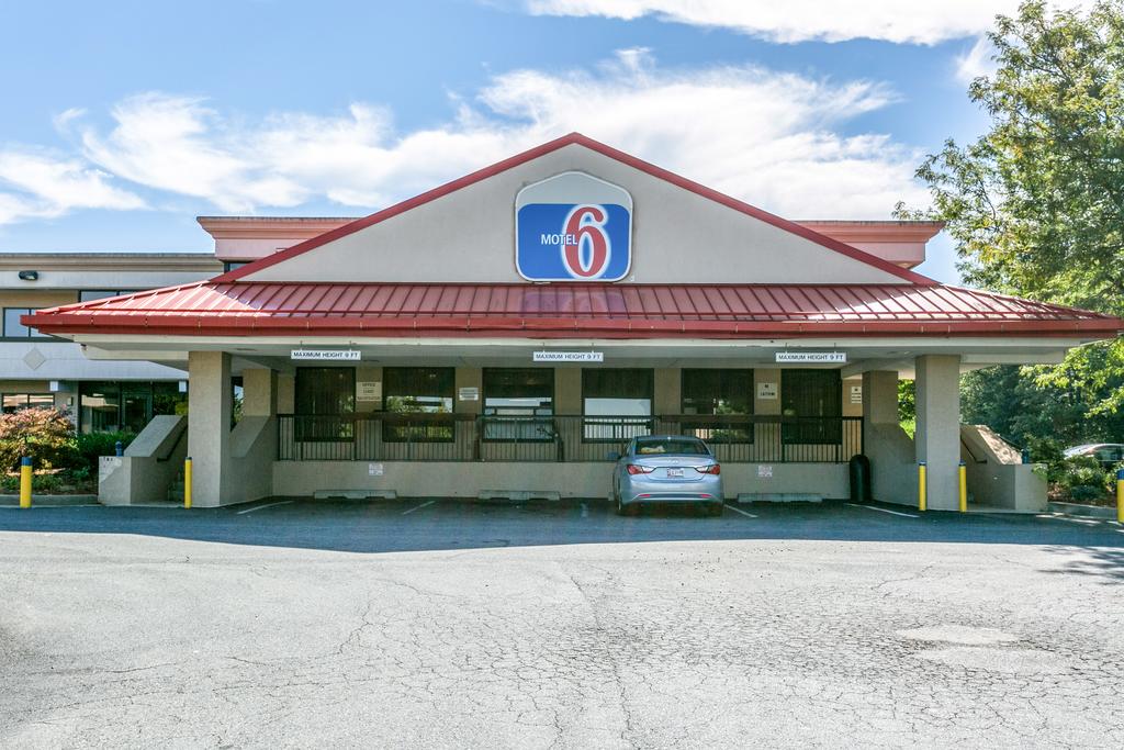 Motel 6 Edgewood