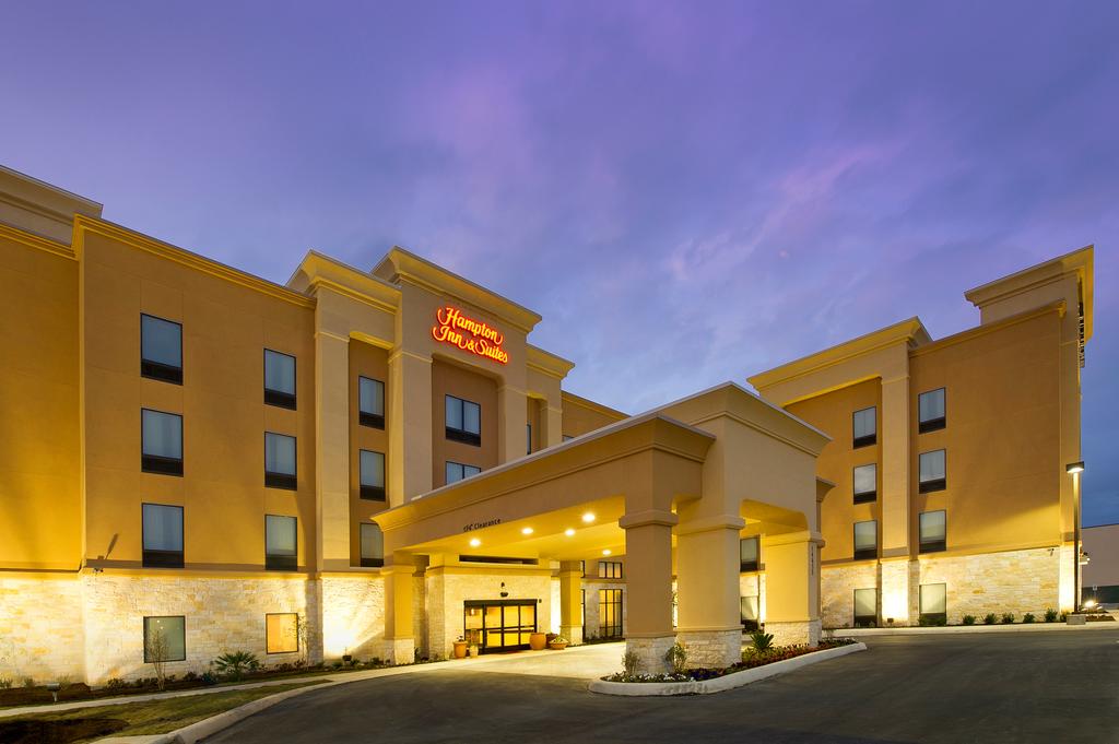 Hampton Inn and Suites Selma TX