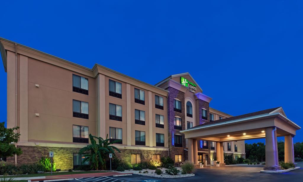 Holiday Inn Exp Stes Selma