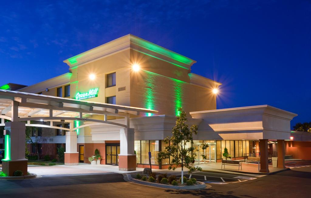 Holiday Inn Bloomington Airport  South Mall Area