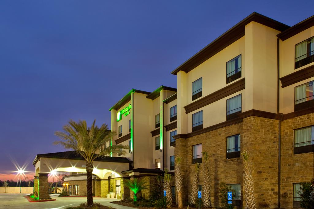 Holiday Inn Hotel Suites South Lake Charles