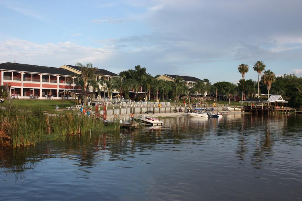 Lake Roy Beach Inn