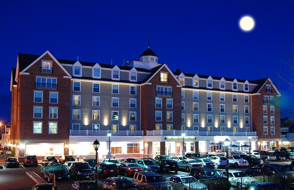 Salem Waterfront Hotel And Suites