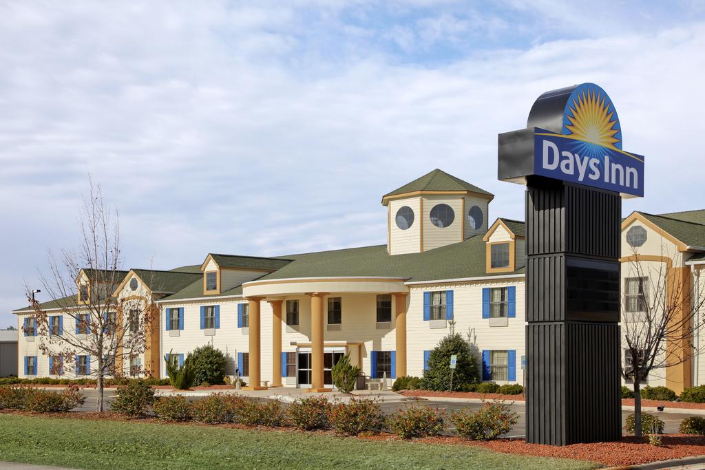 Days Inn Shallotte