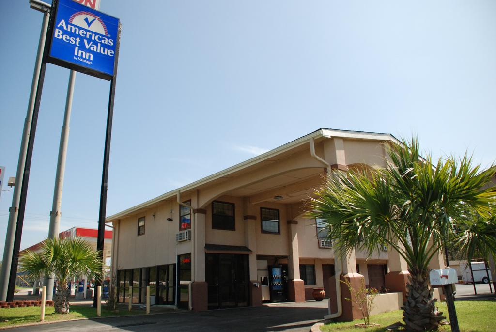 Americas Best Value Inn Tyler