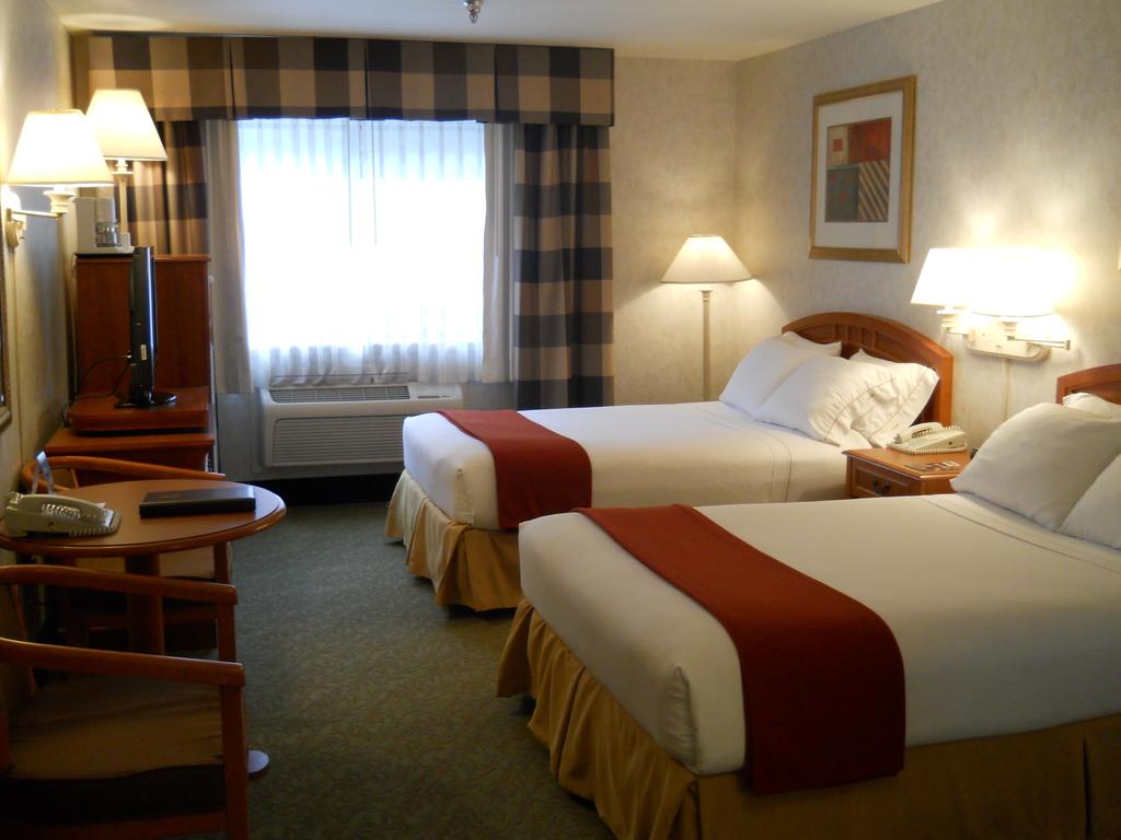 GuestHouse Inn and Suites Hotel Poulsbo