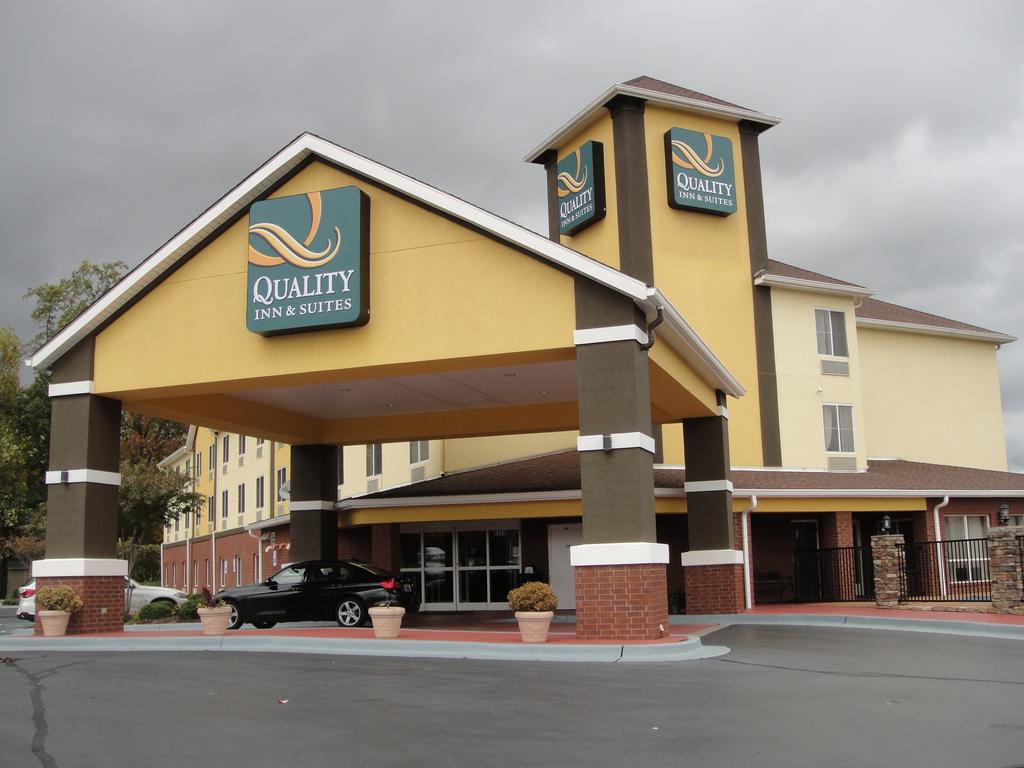 Quality Inn and Suites Huntsville