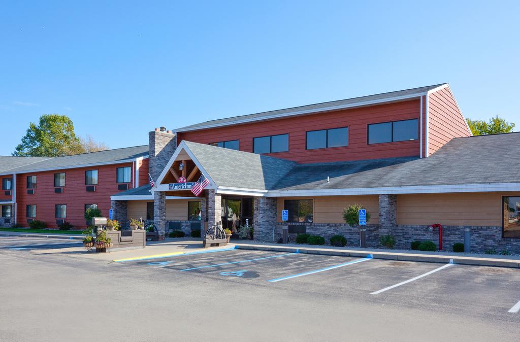 AmericInn Menominee