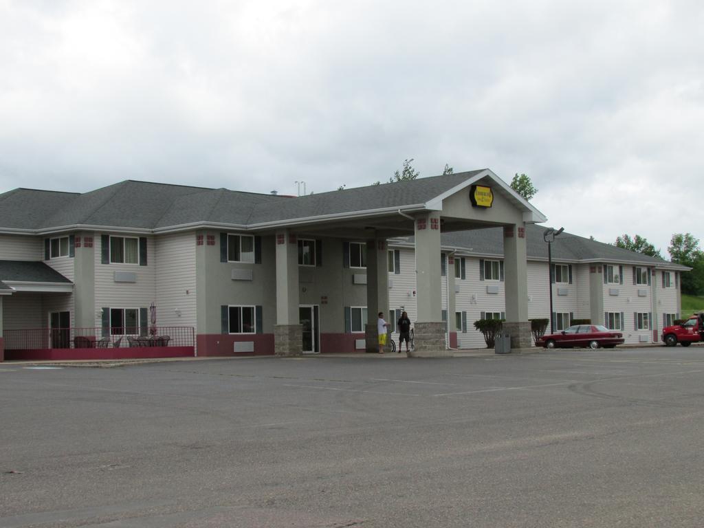 Cumberland  Inn And Suites