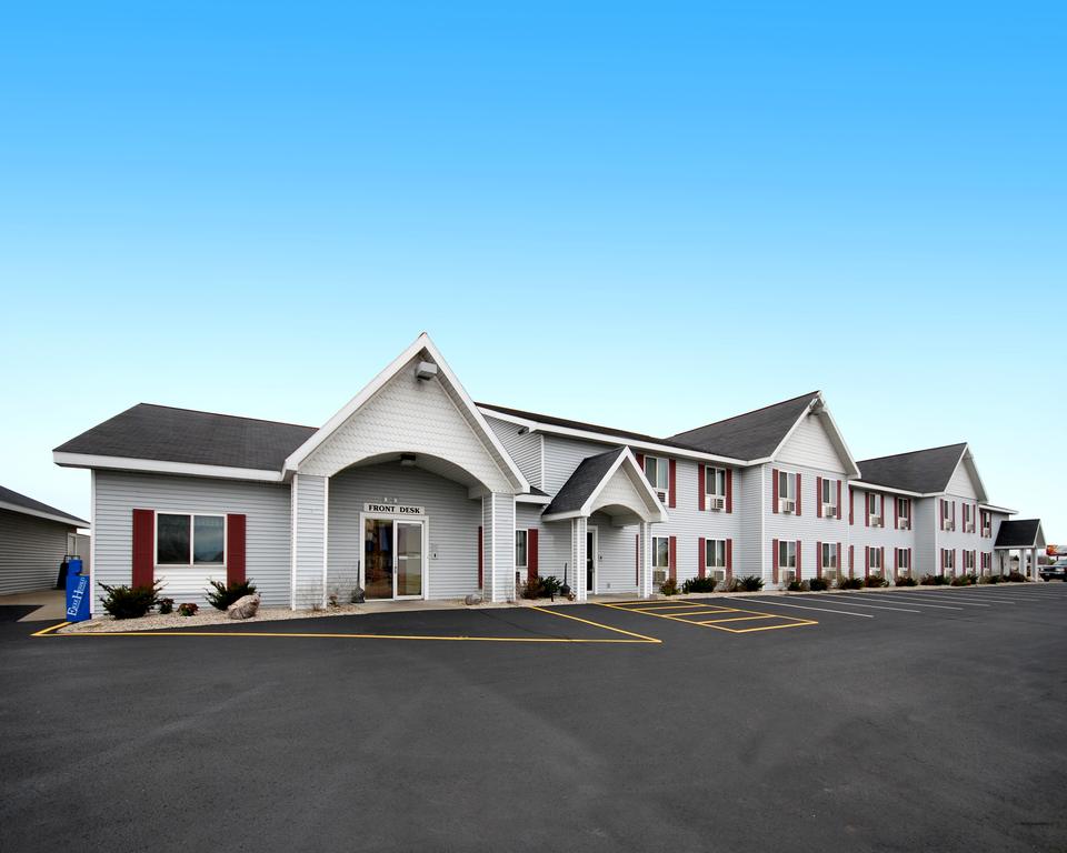 Baymont Inn and Suites Marinette