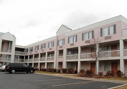 Econo Lodge Willowbrook