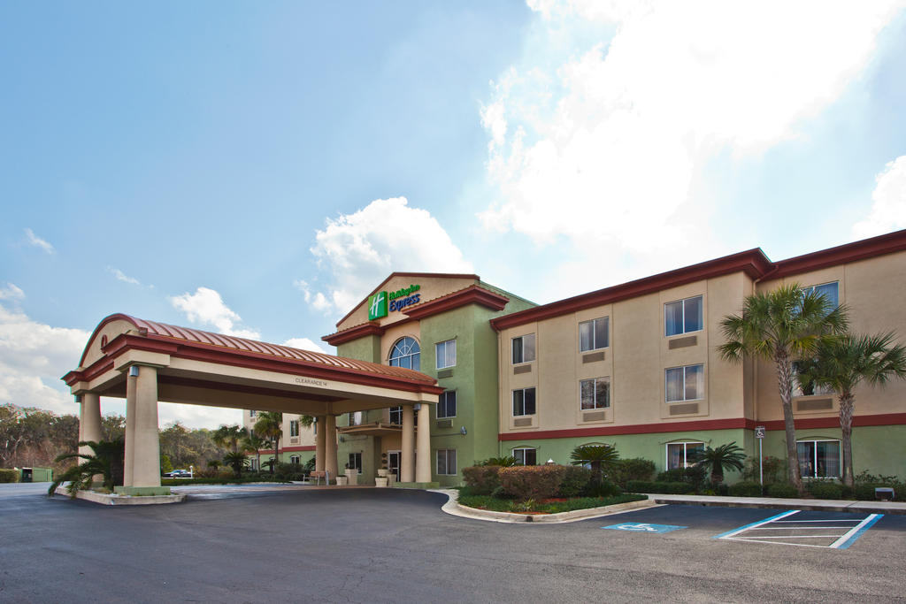 Holiday Inn Exp Stes Live Oak