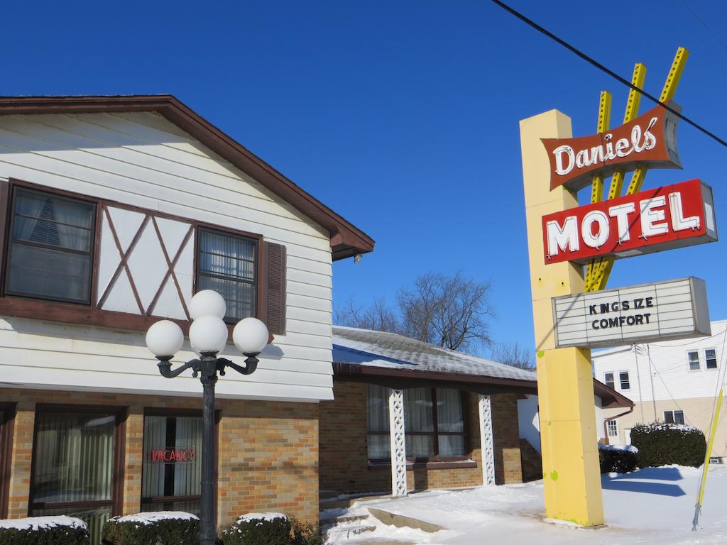 Daniels Motel