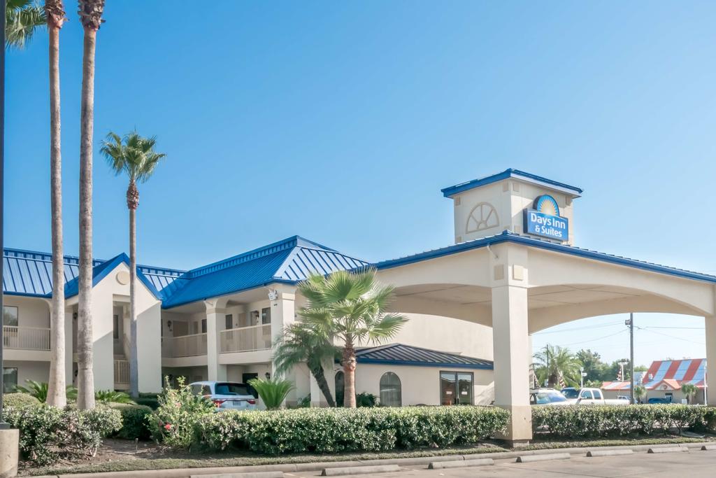 Days Inn And Suites Winnie