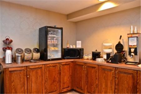 BEST WESTERN PLUS Greensboro Airport Hotel