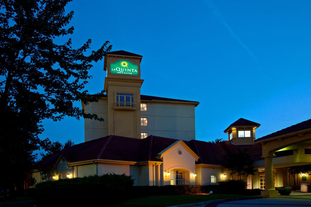 La Quinta Inn and Suites Greensboro