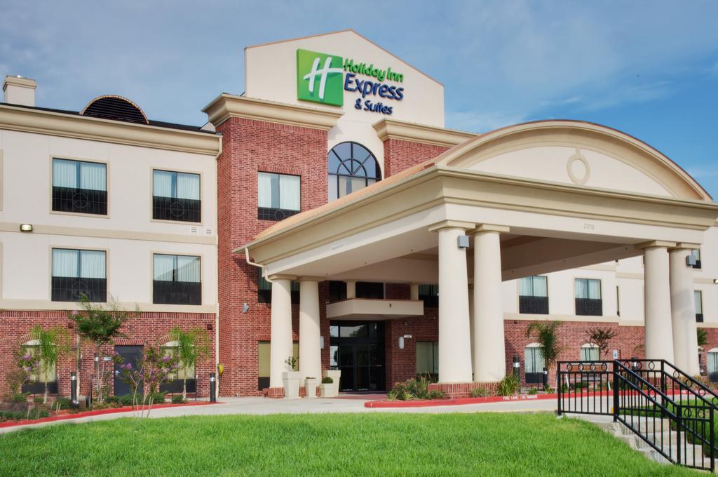 Holiday Inn Exp Stes Sealy