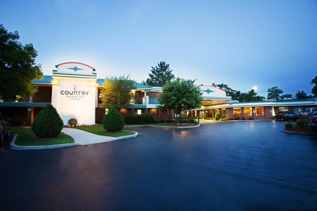 Country Inn and Suites By Carlson Traverse City MI