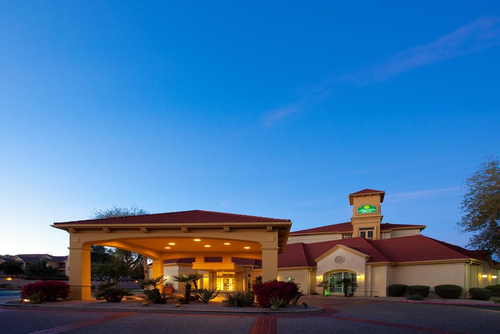 La Quinta Inn and Suites Phoenix Chandler