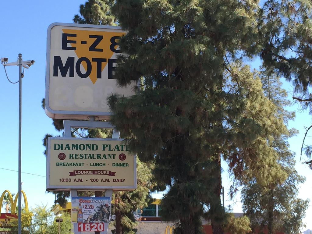 E-Z 8 Motel Phoenix Airporter