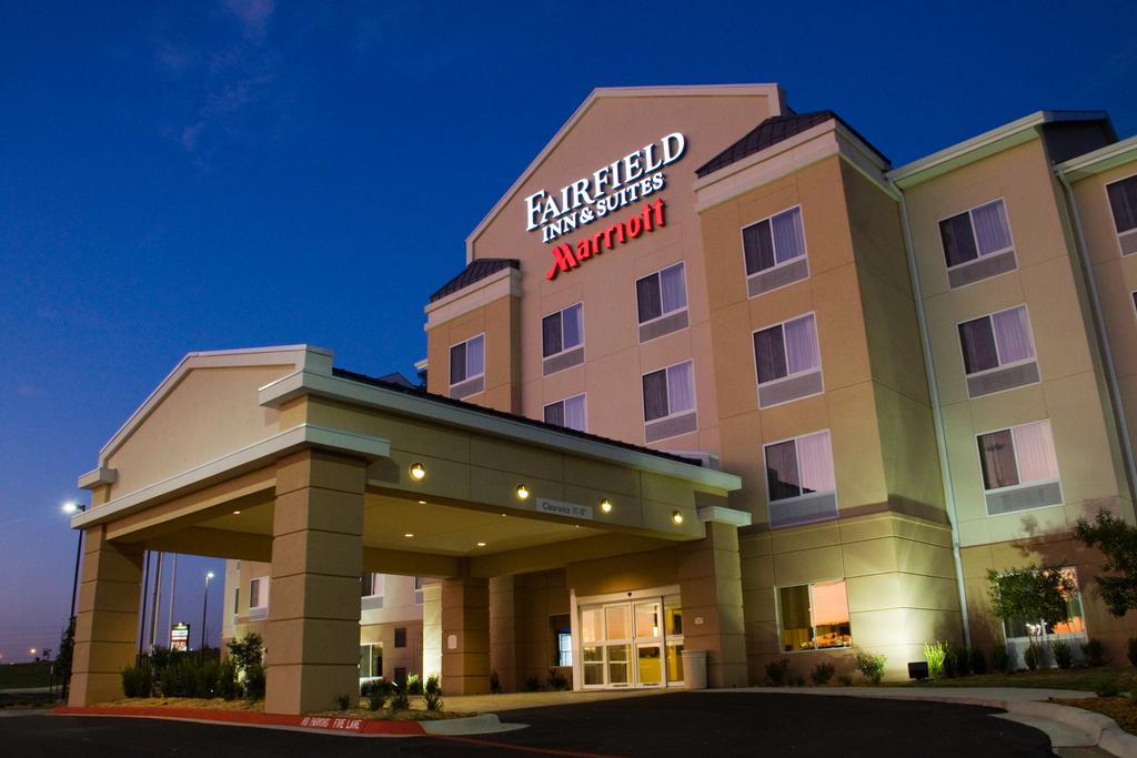 Fairfield Inn and Suites Texarkana